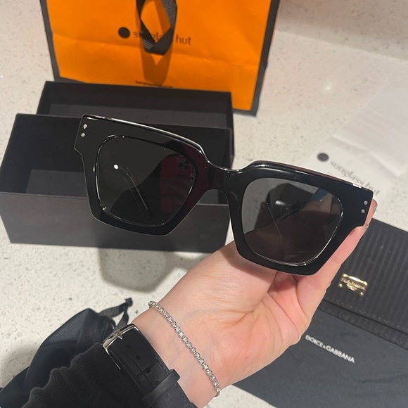 DOLCE&GABBANA Sunglasses - Picture 6 of 16